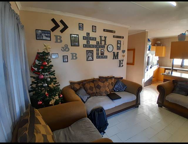 8 BEDROOM FREEHOLD FOR SALE IN BO-DORP
